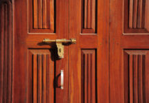 Local Republican party leaders criticize Speaker Kurt Daudt and the $10,000 door