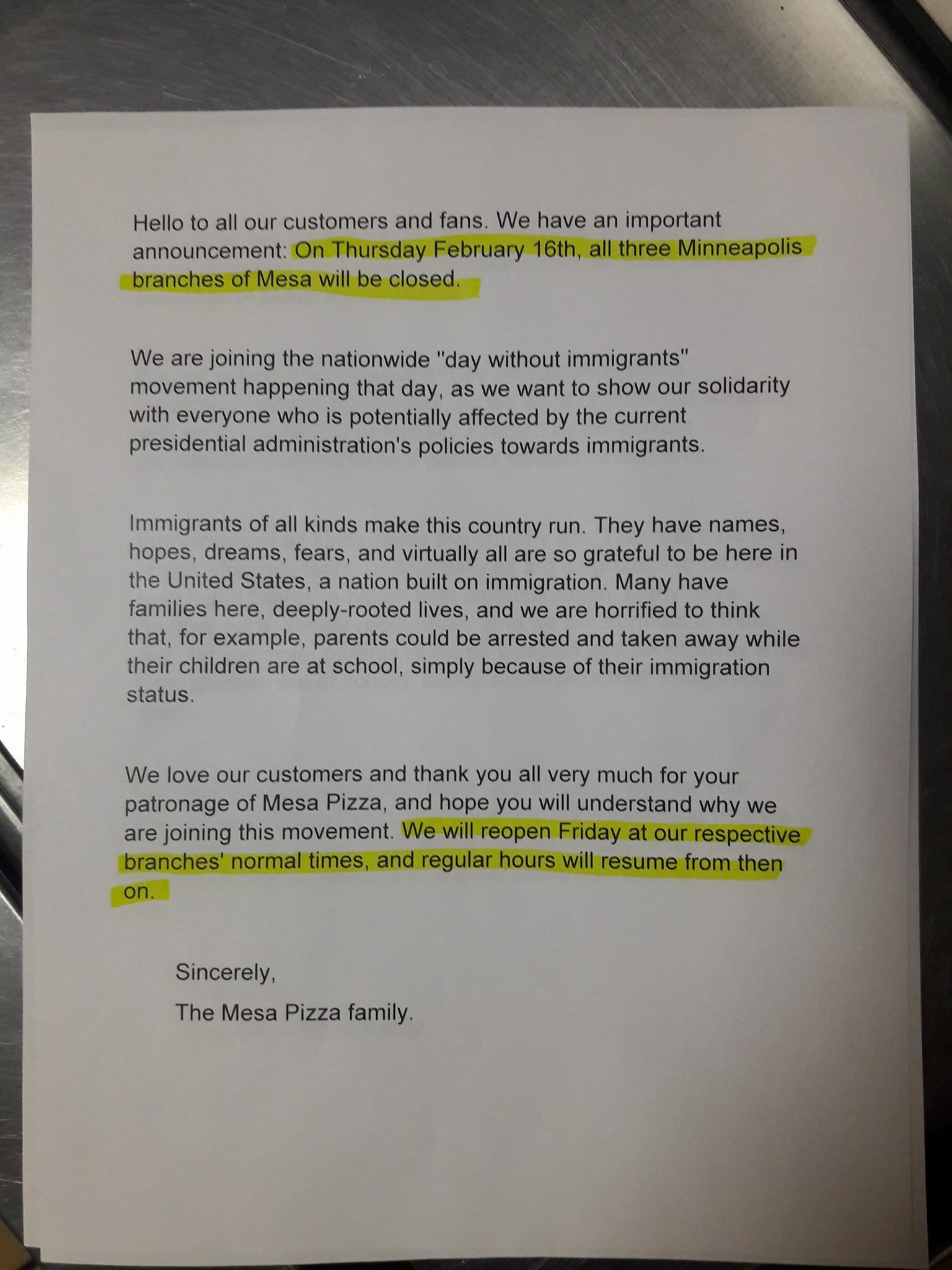 Notice to customers posted by Mesa Pizza.