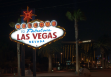 Minneapolis Police Officer Takes Point at Bar Near Las Vegas Shooting