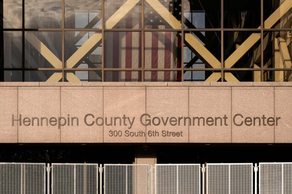 Hennepin County sending social workers to more police departments ...