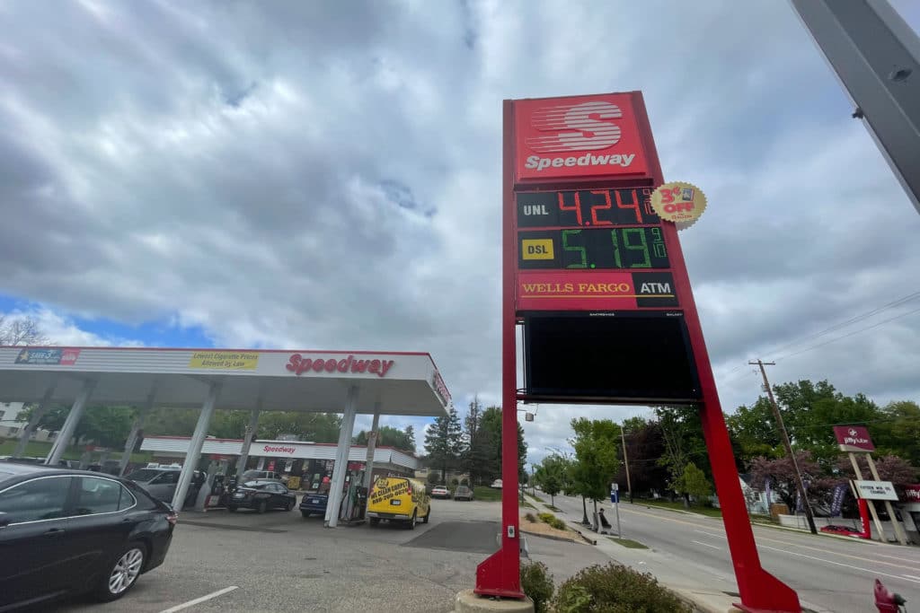 Minnesota gas prices hit record high for second straight day Alpha News