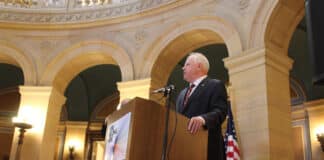 Walz says anti-parent teacher is ‘welcome in Minnesota’ teacher