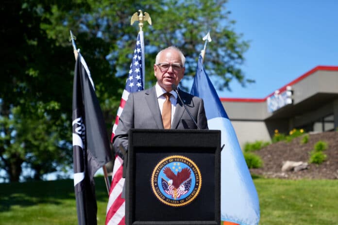 Harris' campaign quietly removes “retired command sergeant major” from Walz's bio