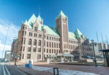 Minneapolis City Council advances liquor license renewals for hotels that reportedly housed ICE agents Minneapolis City Hall