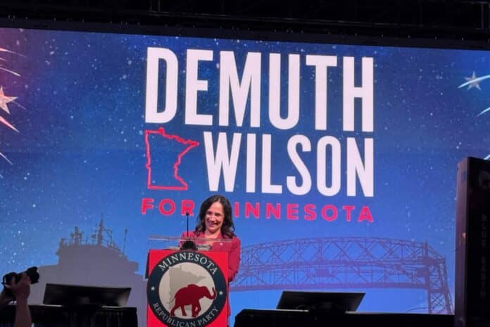 Lisa Demuth