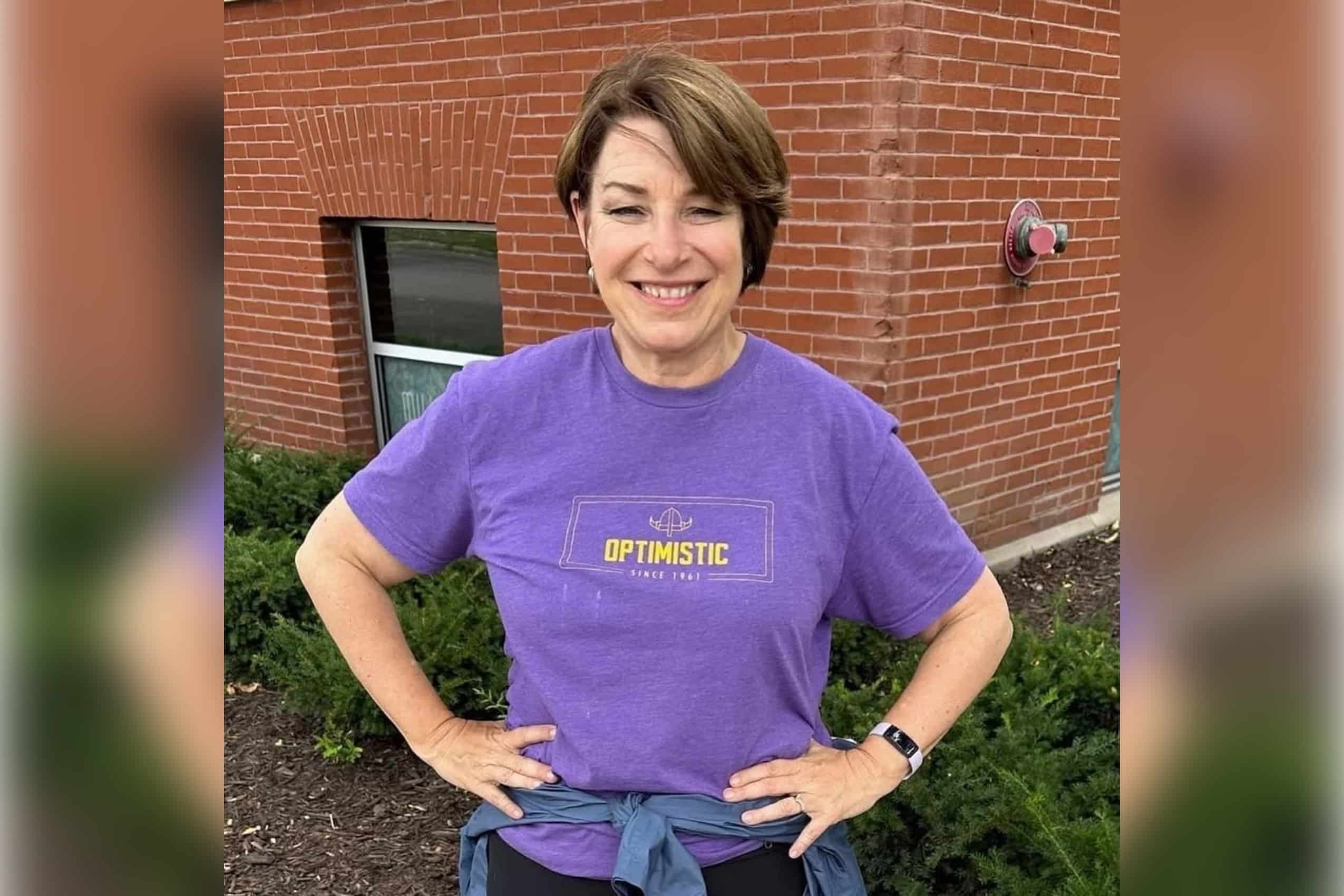 Klobuchar mocked for reusing same photo of her in Vikings gear 4 years in a row: ‘So authentic’