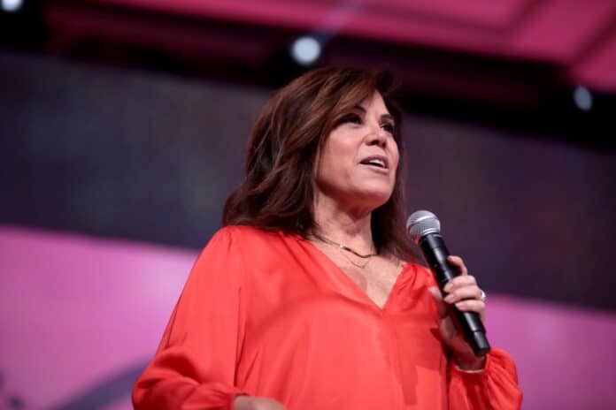 Michele Tafoya speaks at the 2023 Young Women's Leadership Summit.
